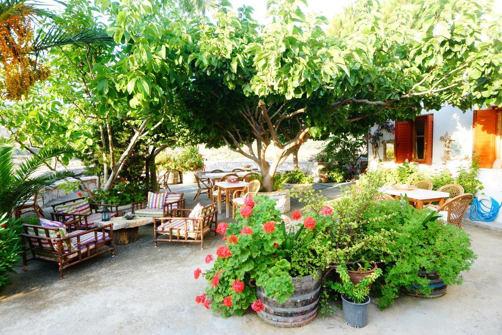 Petrino Hotel Ambrami Ngoại thất bức ảnh